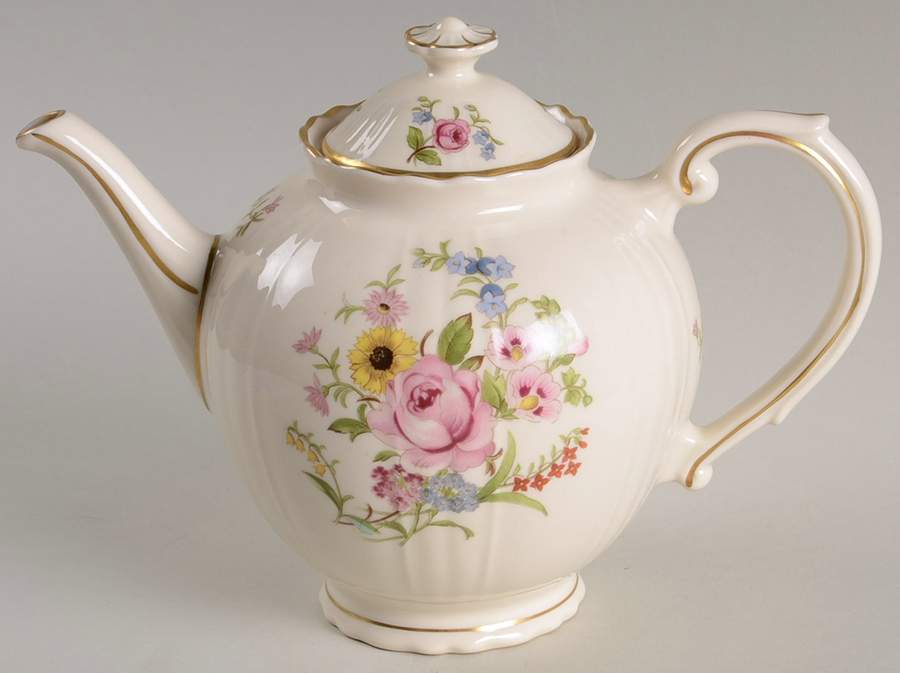 Portland Teapot & Lid by Syracuse-1