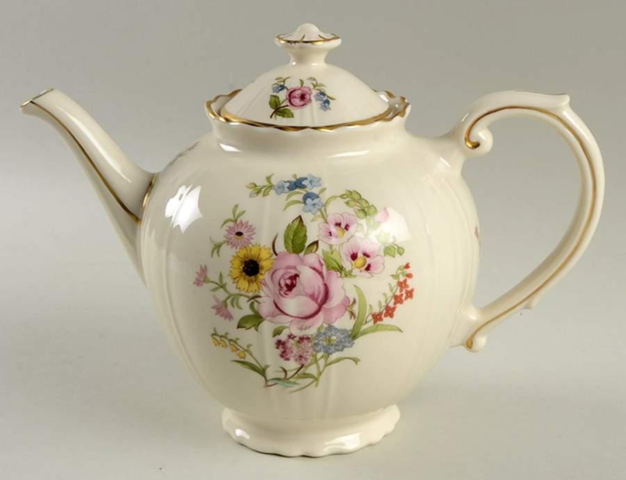 Portland Teapot & Lid by Syracuse-1