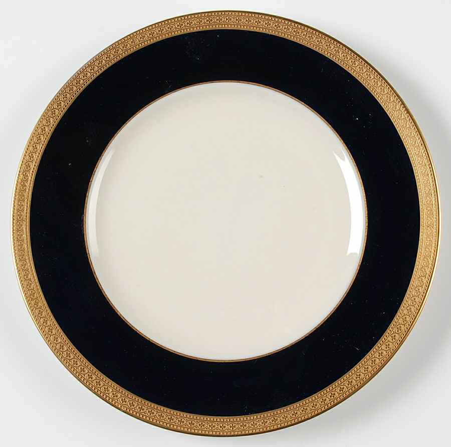 Queen Anne Luncheon Plate by Syracuse-1