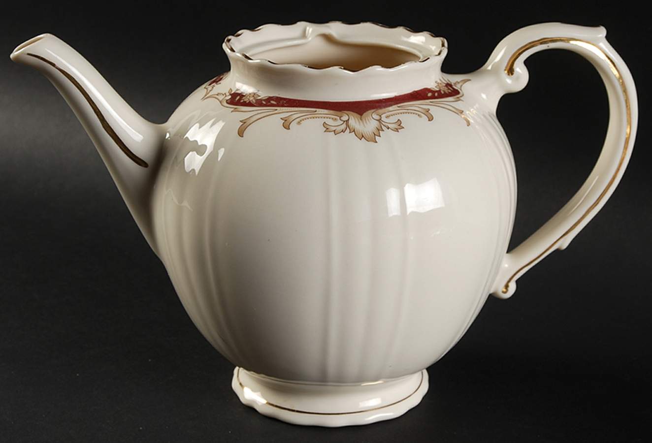 Radcliffe Teapot No Lid by Syracuse-1