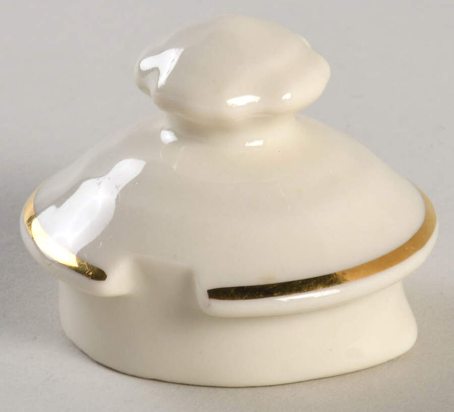 Richelieu Lid for Coffee Pot by Syracuse-1