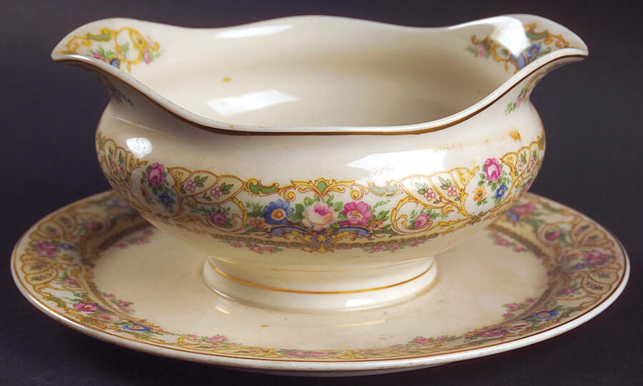 Rose Marie Round Gravy Boat/Attached Underplate by Syracuse-1