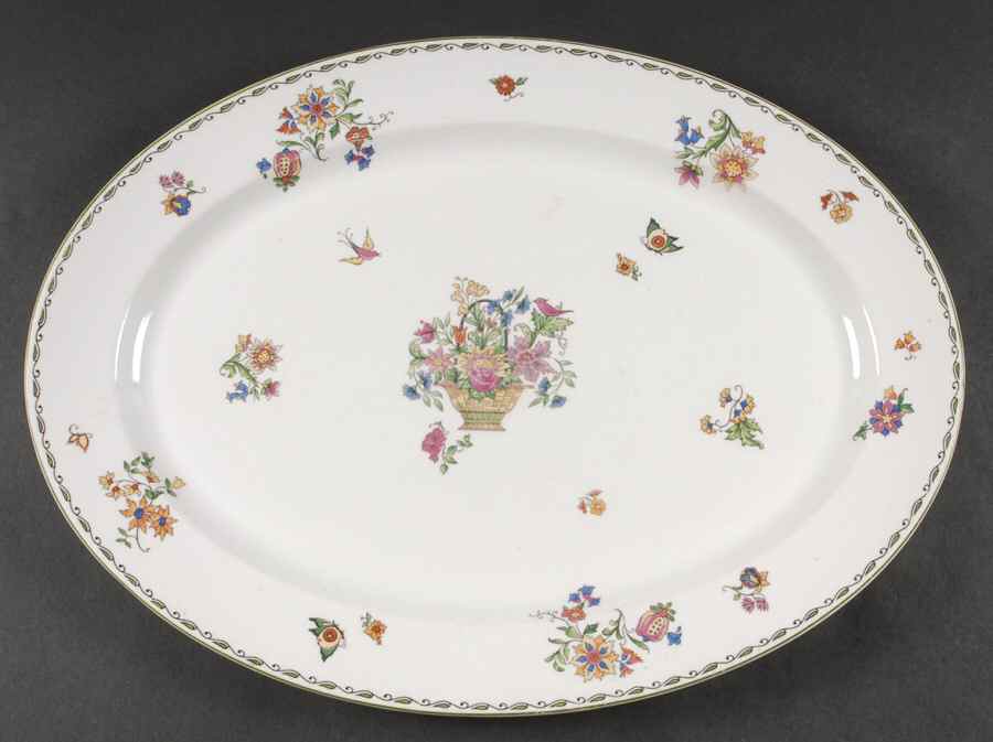 Roslyn 18" Oval Serving Platter by Syracuse-1