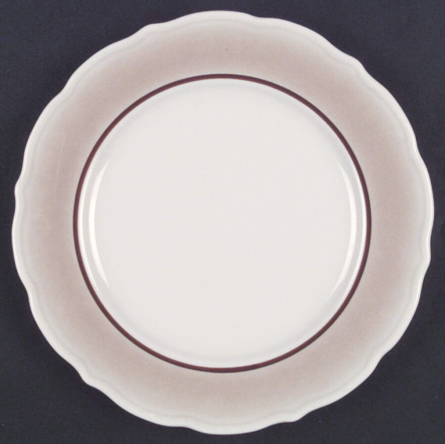 Sandalwood Luncheon Plate by Syracuse-1