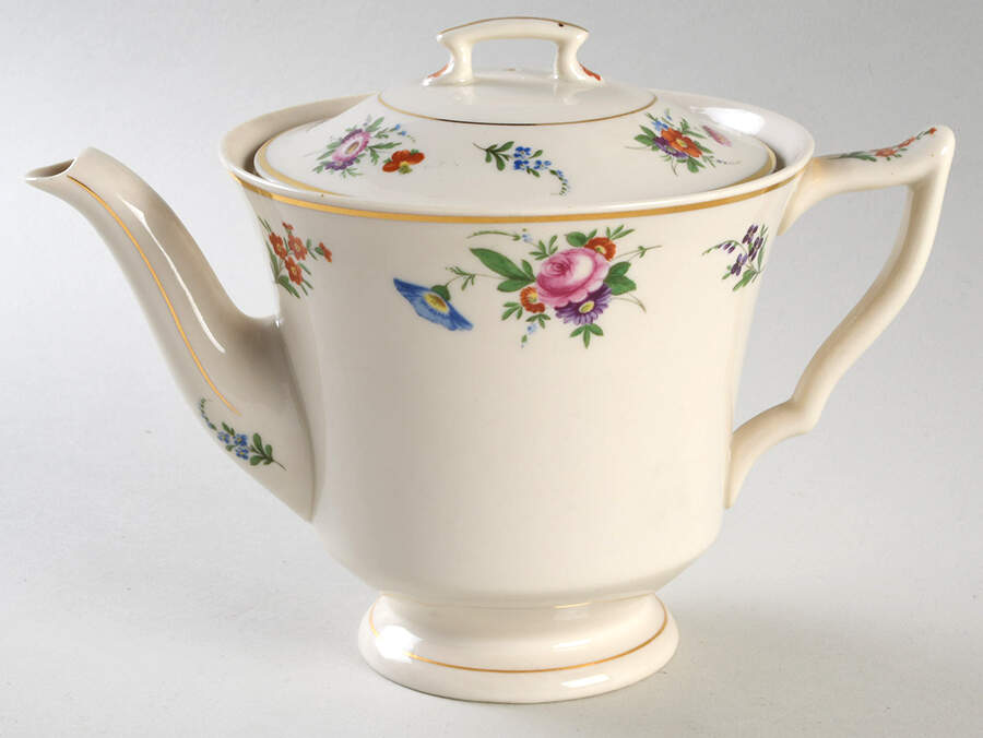 Selma Teapot & Lid by Syracuse-1