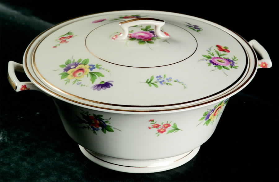 Selma Round Covered Vegetable by Syracuse-1