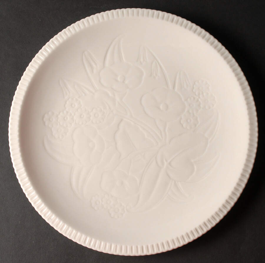 Shelledge 11" Chop Plate (Round Platter) by Syracuse-1