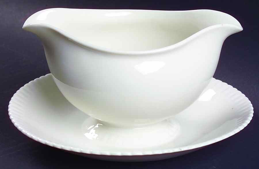 Shelledge Gravy Boat with Attached Underplate by Syracuse-1