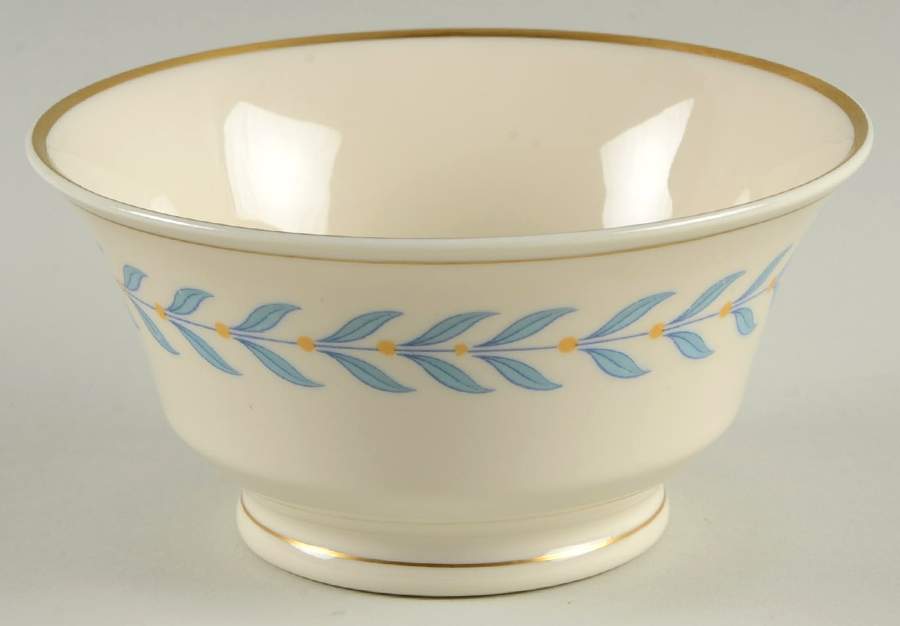 Sherwood Cranberry Bowl by Syracuse-1