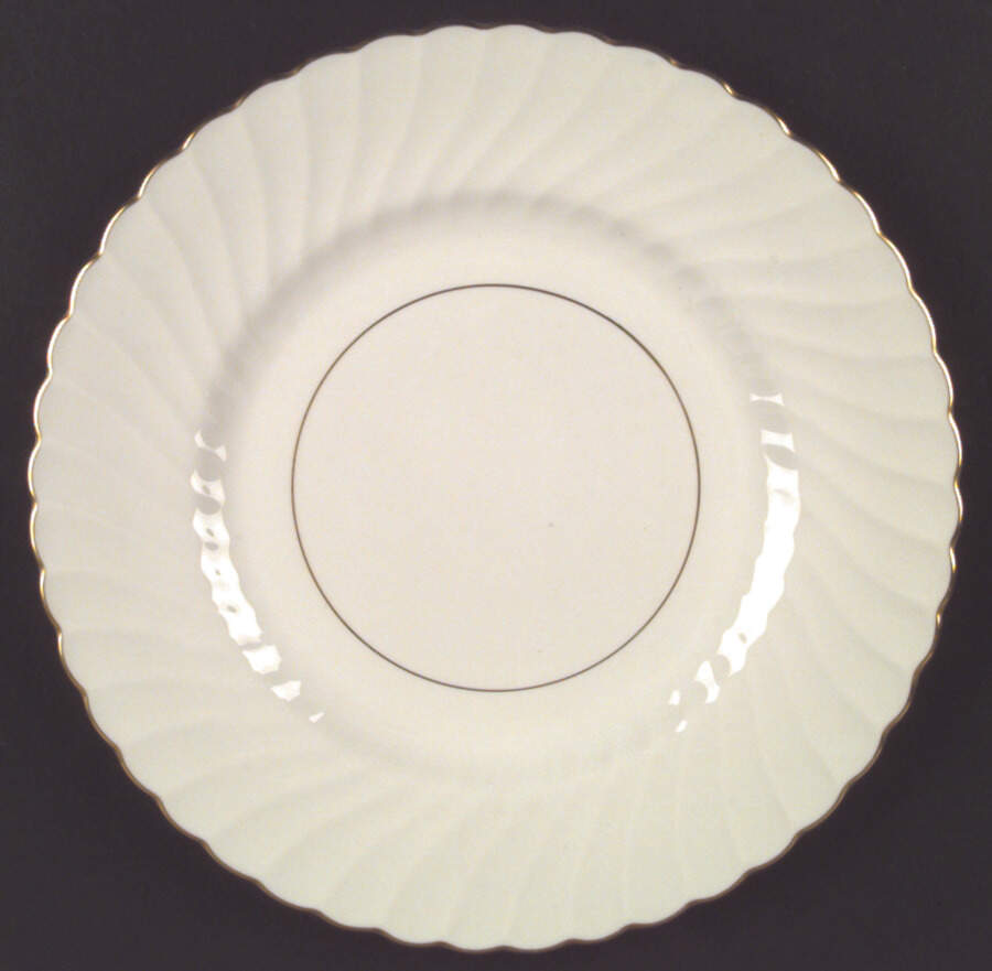 Standish Dinner Plate by Syracuse-1