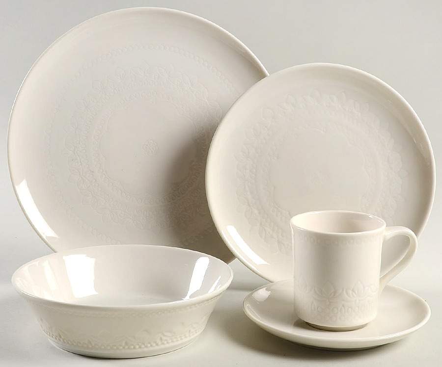 Surf White 5 Piece Place Setting by Syracuse-1