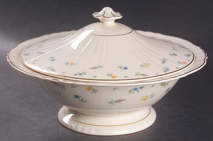 Suzanne Round Covered Vegetable by Syracuse-1