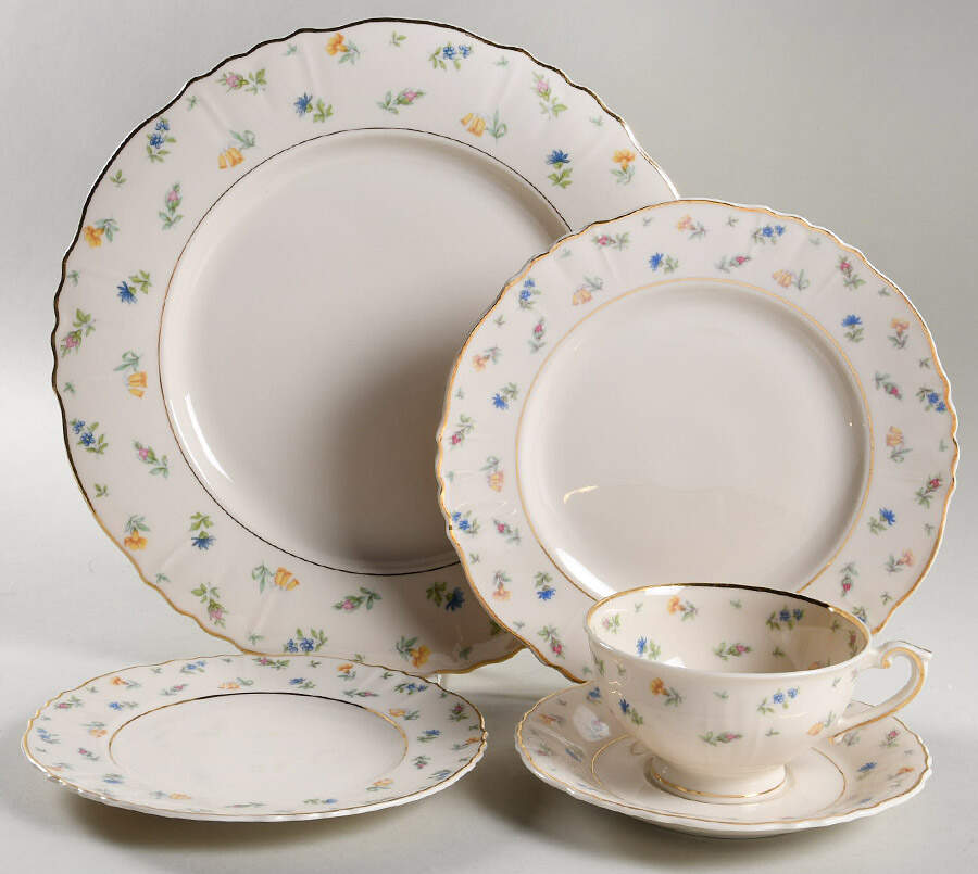 Suzanne 40  Piece Estate Set by Syracuse-1