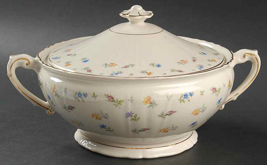 Suzanne Round Covered Vegetable by Syracuse-1
