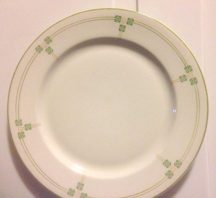 Tudor Rose Luncheon Plate by Syracuse-1