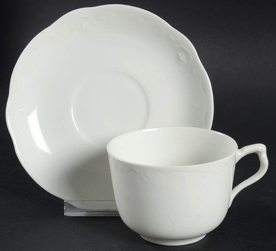 Plymouth Flat Cup by Syracuse-1