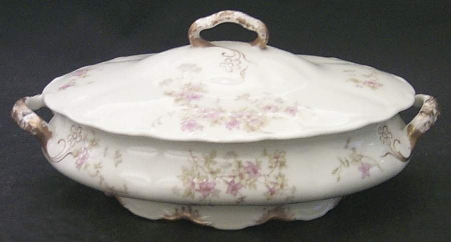 50204 Oval Covered Vegetable by Syracuse-1