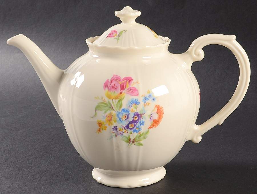 SY38 Teapot & Lid by Syracuse-1