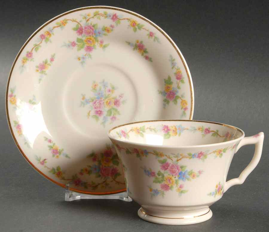SY40 Footed Cup & Saucer Set by Syracuse-1