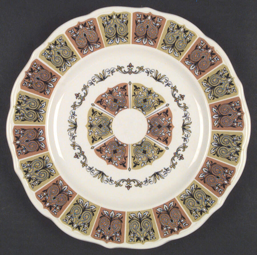 Coral 'N Jade Dinner Plate by Syracuse-1