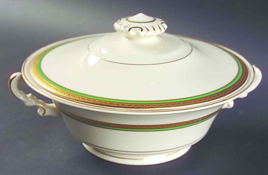 Wayne Green Round Covered Vegetable by Syracuse-1
