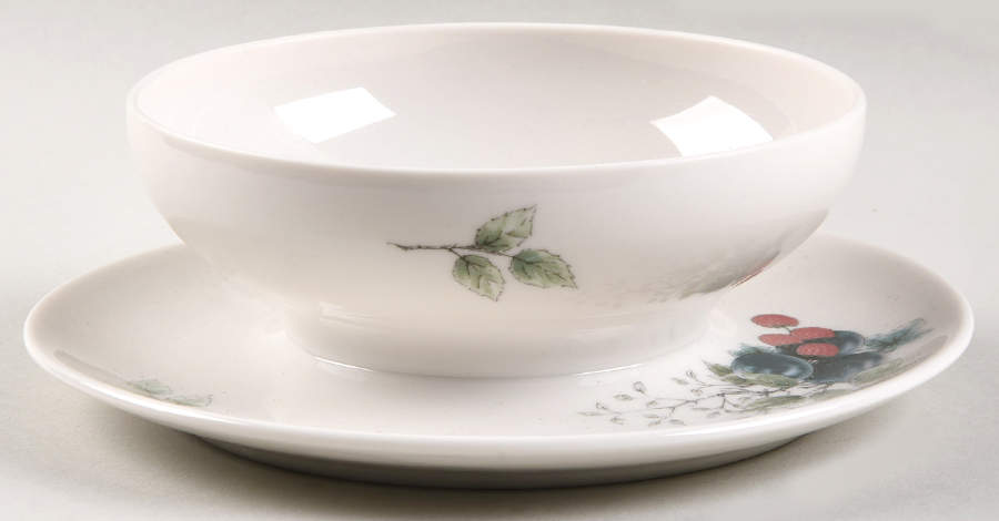 Wayside Gravy Boat with Attached Underplate by Syracuse-1