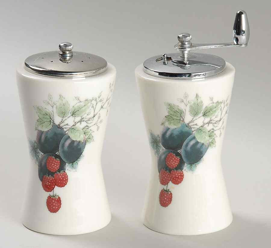 Wayside Salt Mill & Pepper Mill Set by Syracuse-1