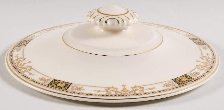 Webster (Old Ivory, Gold Trim) Lid for Round Vegetable by Syracuse-1