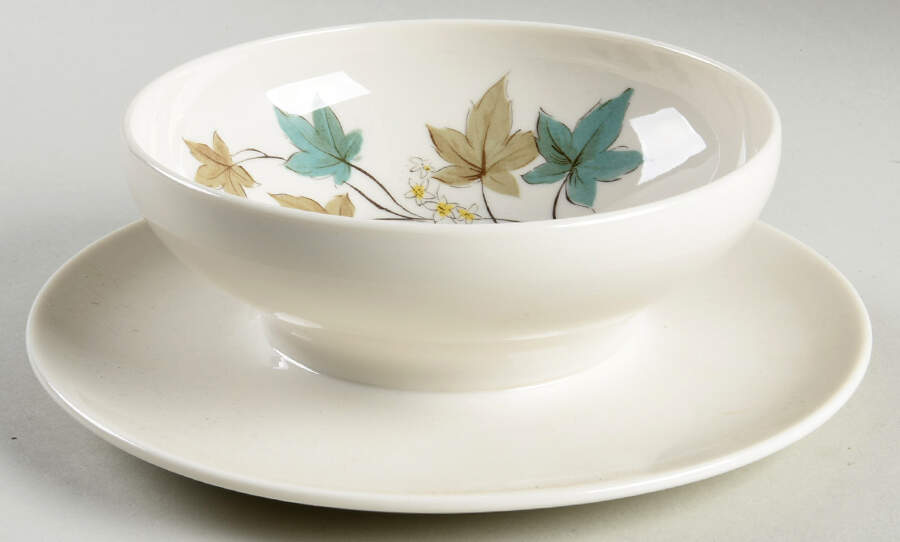 Woodbine Gravy Boat with Attached Underplate by Syracuse-1