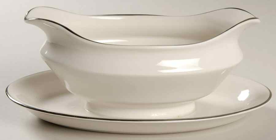 Yorktown Gravy Boat with Attached Underplate by Syracuse-1