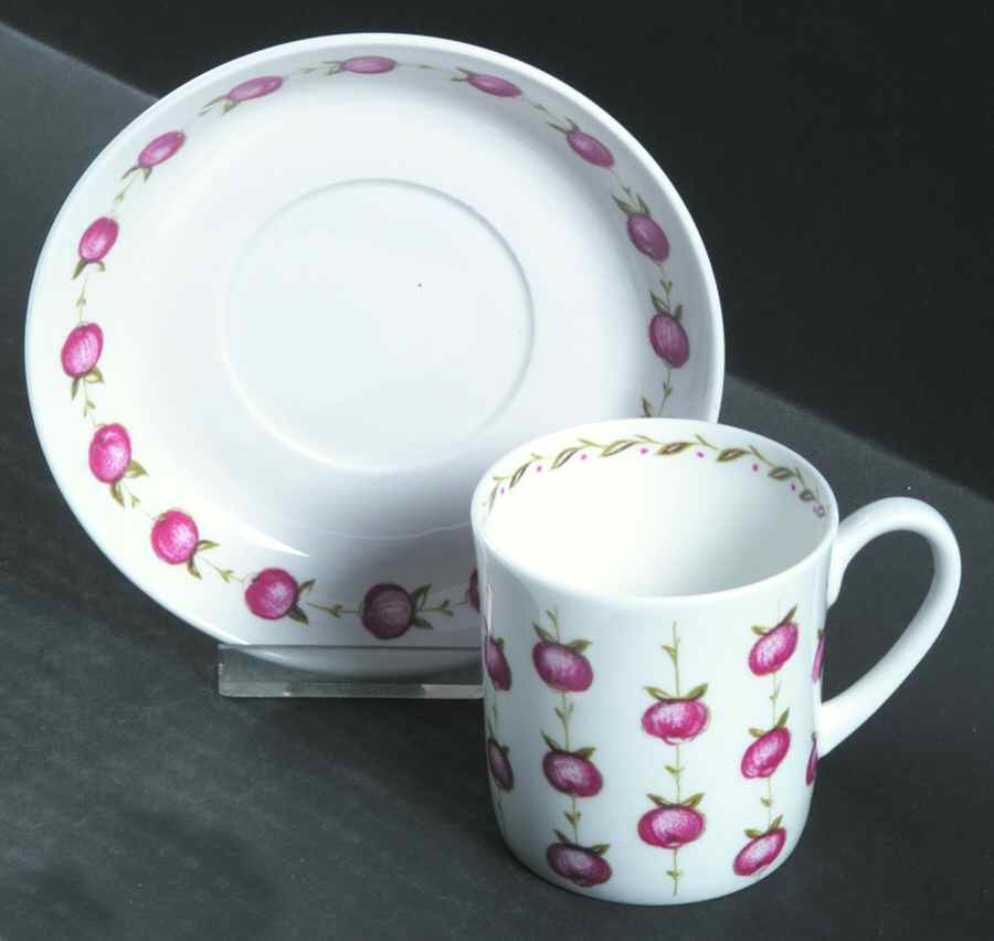 Apple Gay Flat Cup & Saucer Set by Wedgwood-1