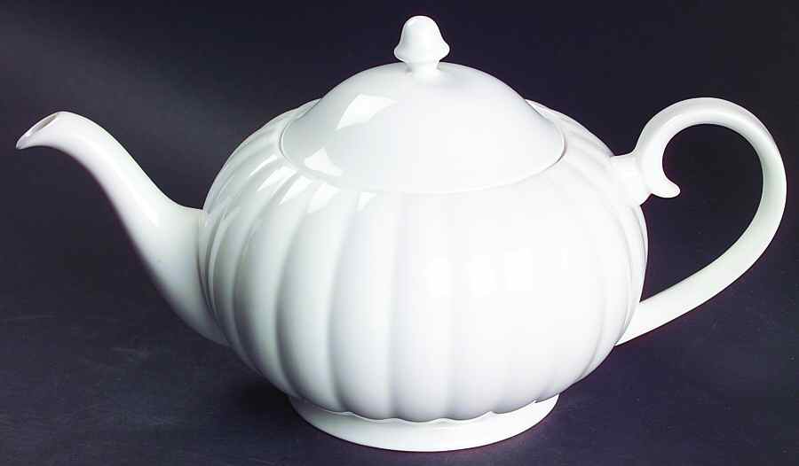 White Flute Teapot & Lid by Susie Cooper-1