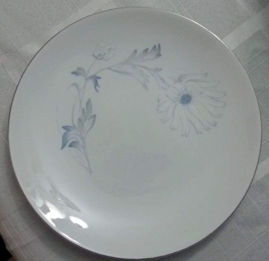White Wedding Dinner Plate by Susie Cooper-1