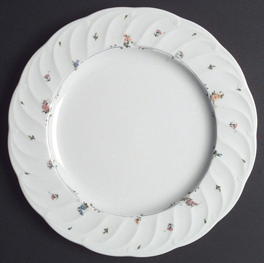 Leonore Dinner Plate by Seltmann-1