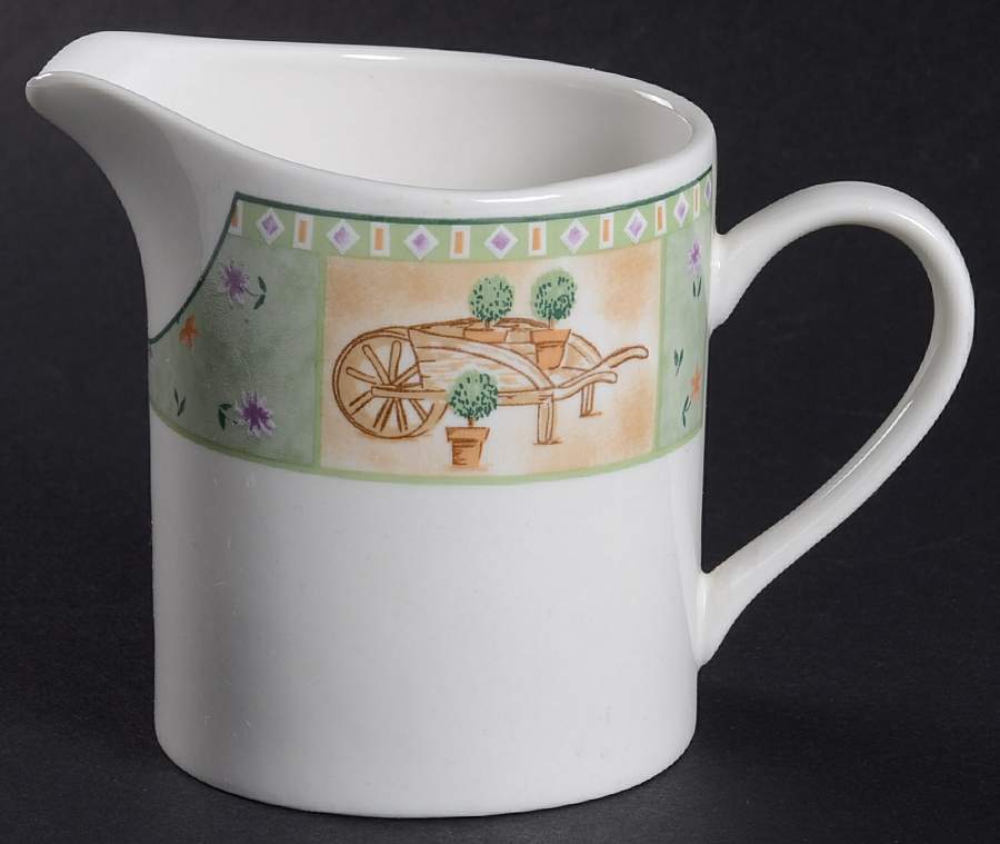 Brandywine Creamer by Sango-1
