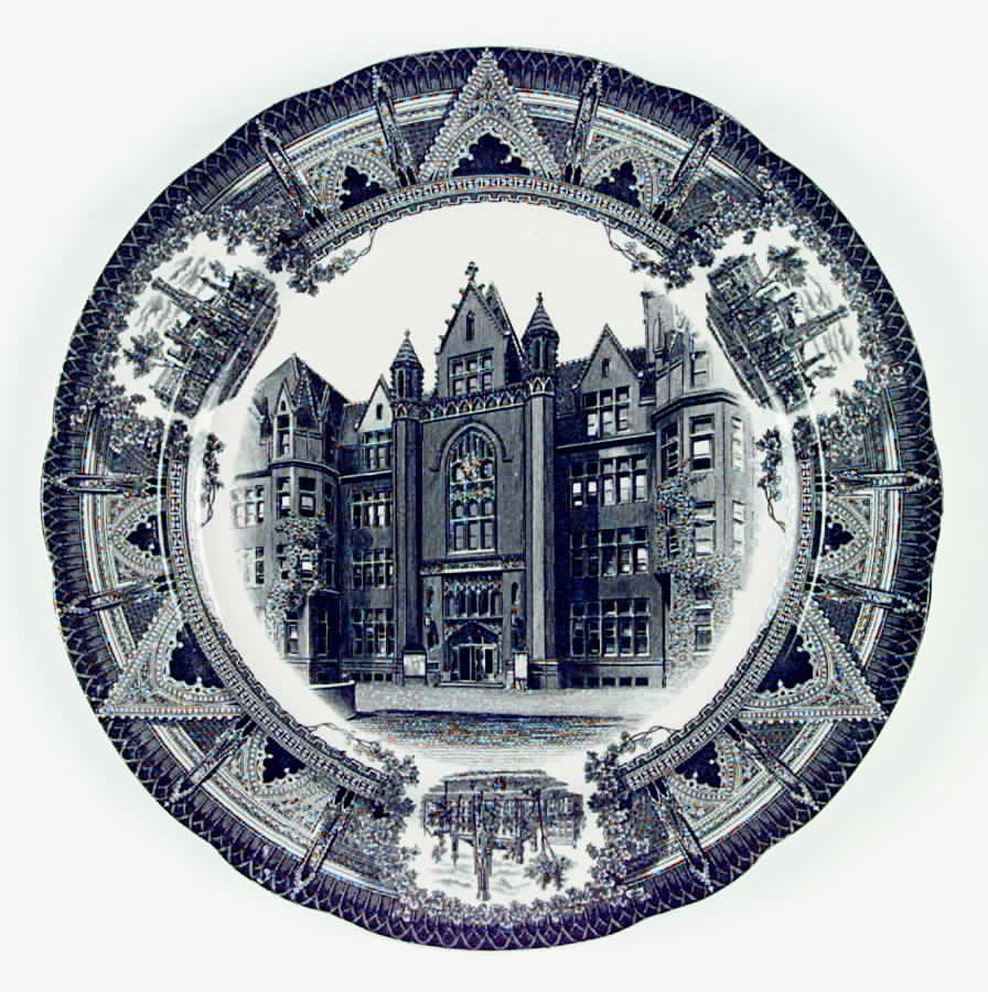 University of Chicago Black (Scalloped) Dinner Plate by Spode-1