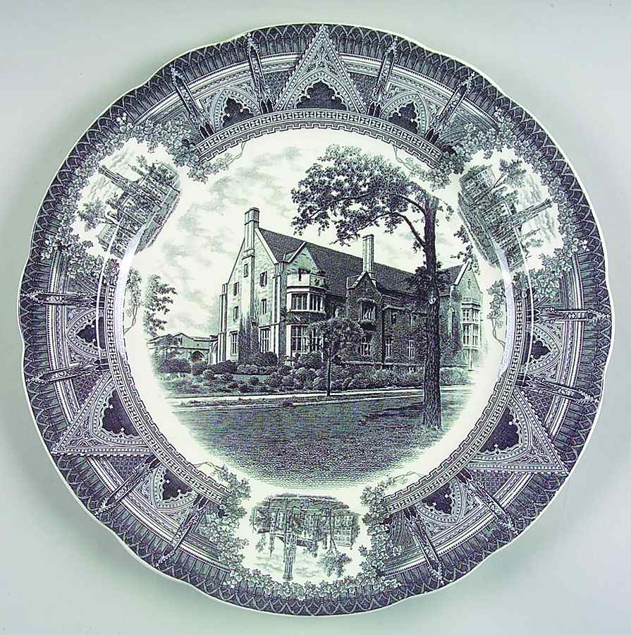 University of Chicago Black (Scalloped) Dinner Plate by Spode-1