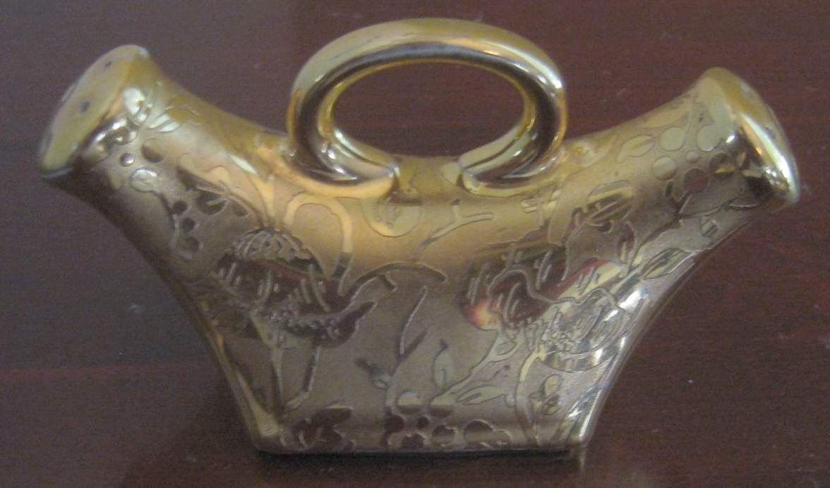 SFR4 1 Piece Center Handled Salt & Pepper by Stouffer-1