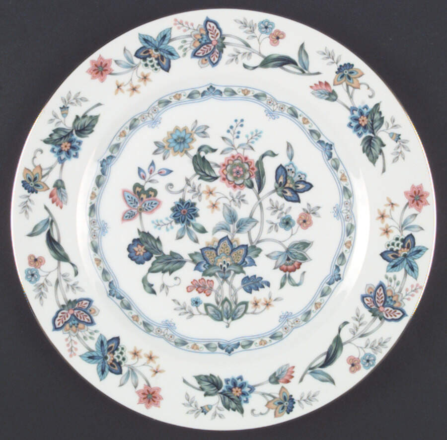 Garden of India (Smooth) Dinner Plate by Sadek-1