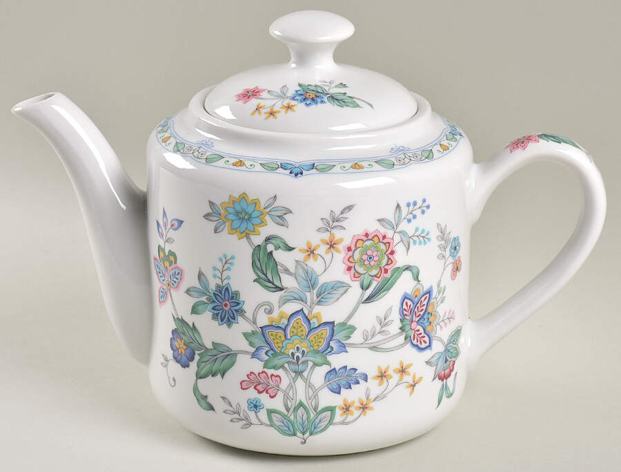 Garden of India (Smooth) Teapot & Lid by Sadek-1