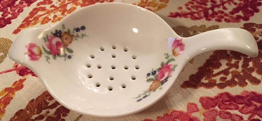 Olde Chintz Tea Strainer No Bowl by Sadler-1