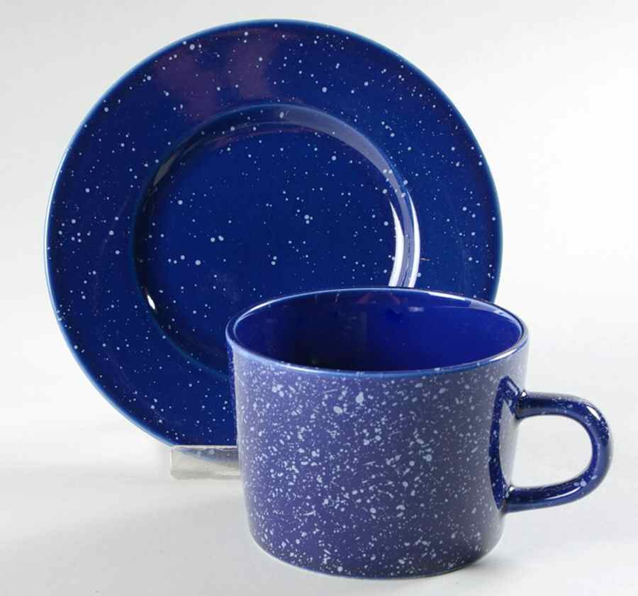 Tablerock Flat Cup & Saucer Set by Signature-1
