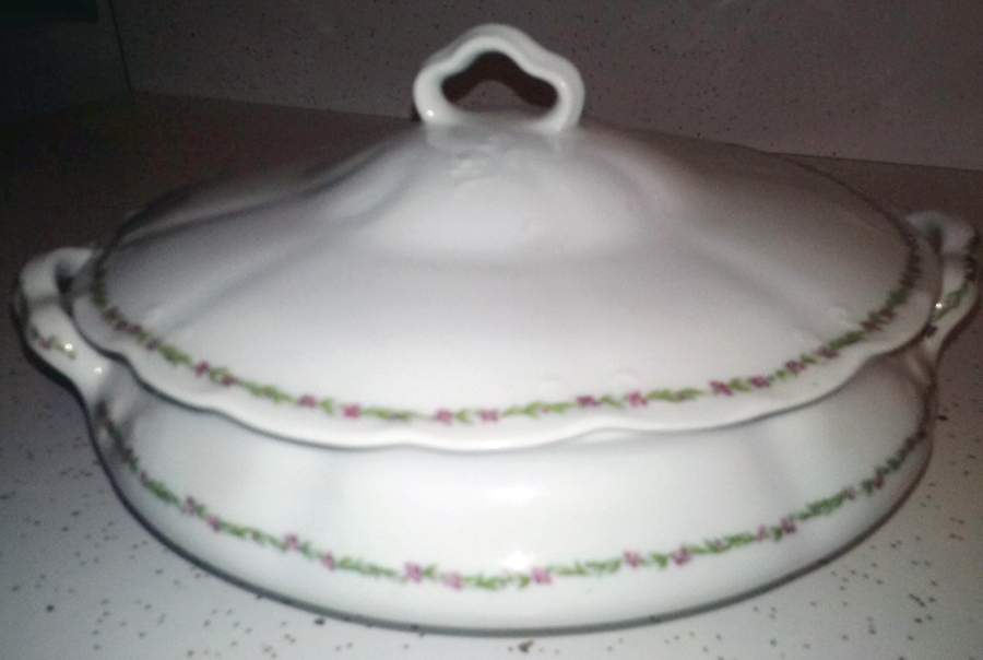 SY272 Round Covered Vegetable by Syracuse-1