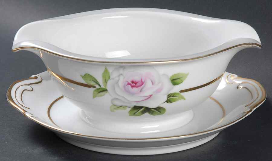 SON33 Gravy Boat with Attached Underplate by Sone-1