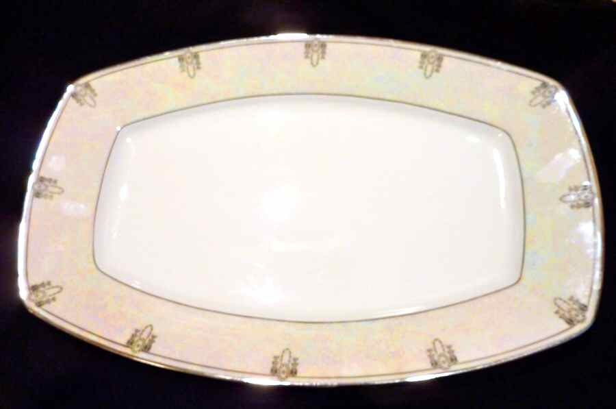Colonial 15" Oval Serving Platter by Silverite (Bavaria)-1