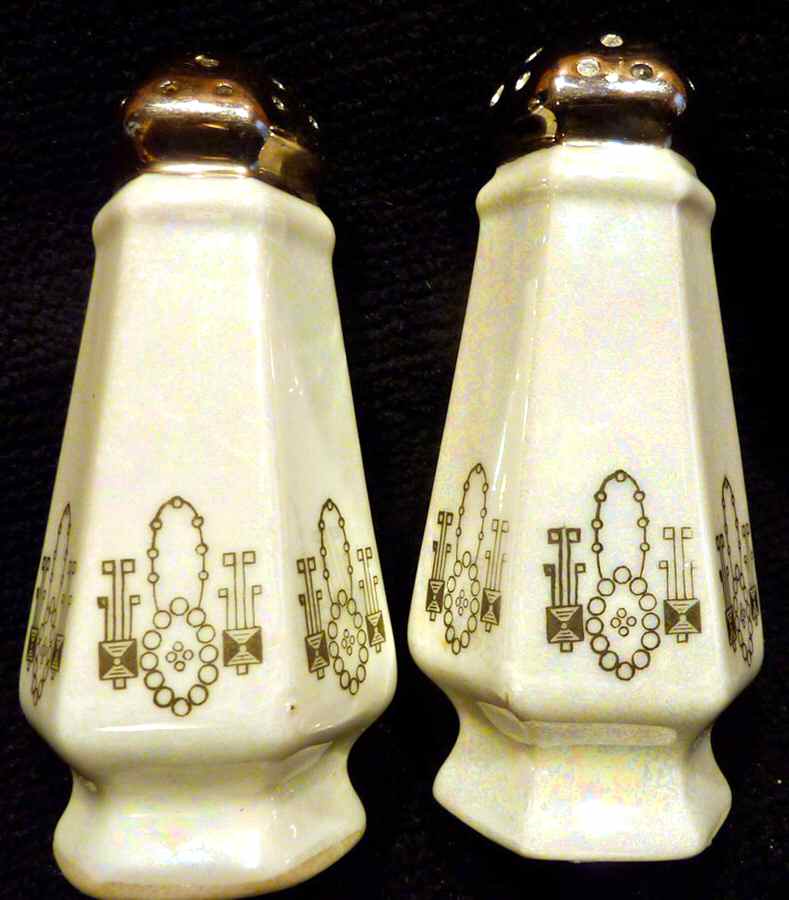 Colonial Salt & Pepper Set by Silverite (Bavaria)-1