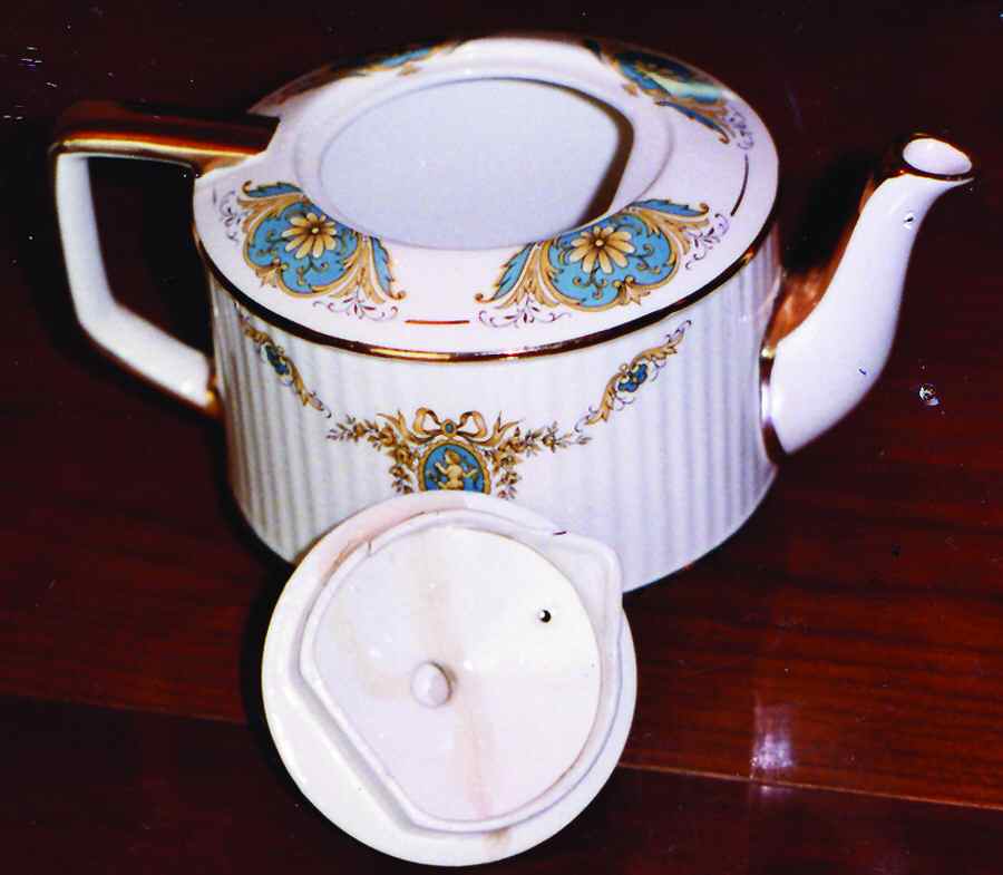 3084 Teapot & Lid by Sadler-1