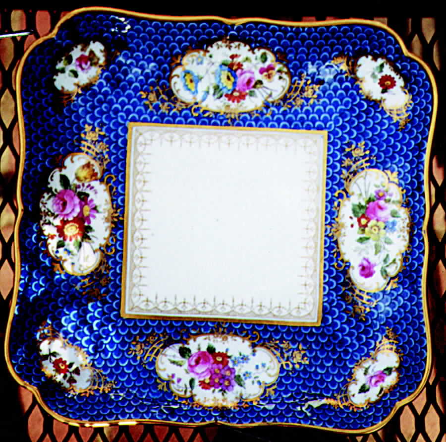 R4506 Square Cake Plate by Spode-1