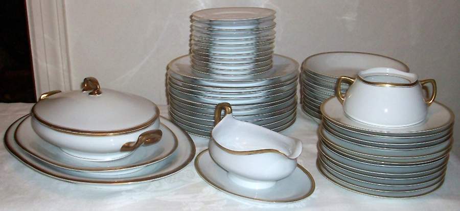 SIL29 Gravy Boat with Attached Underplate by Sil-1