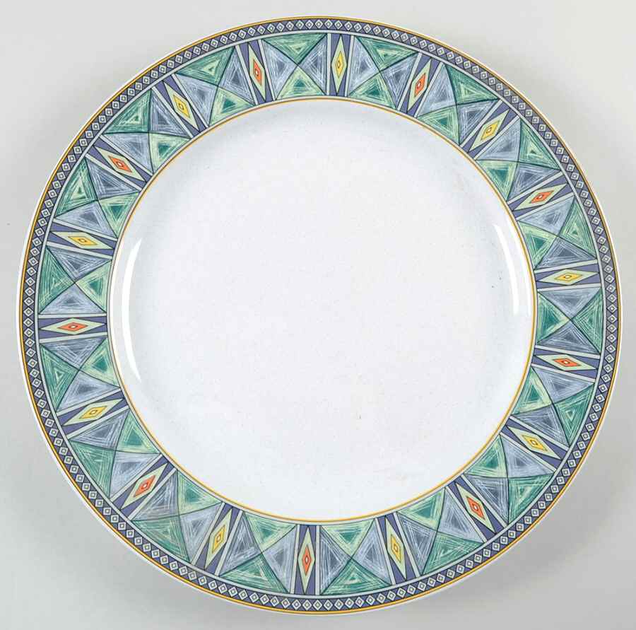 Tresor 12" Chop Plate (Round Platter) by Studio Nova-1